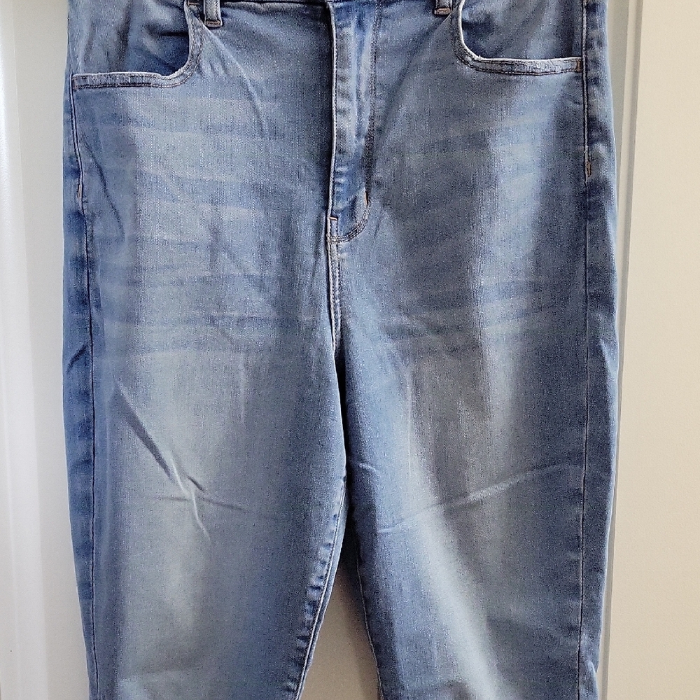 American Eagle Blue Jeggings with Soft Worn-In Look